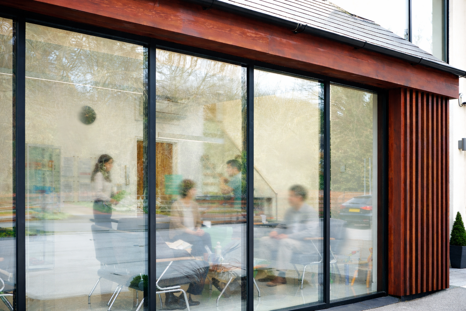 拭き上げ（手すり・棚など）