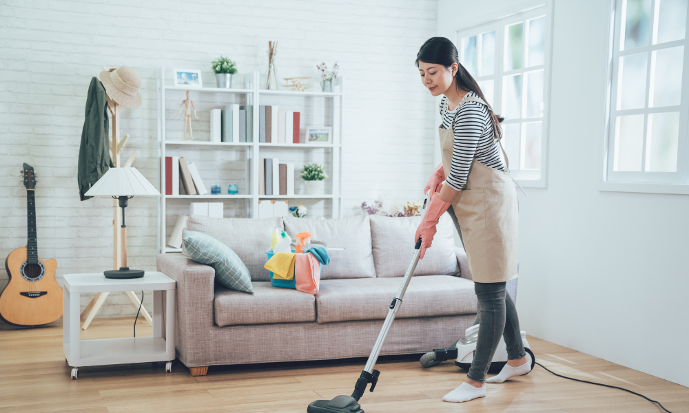 室内の掃除機がけ
